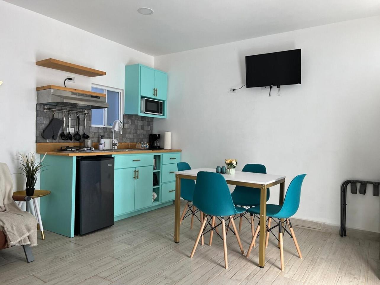 Las Mariposas Mini Suites Rosarito Exterior photo
